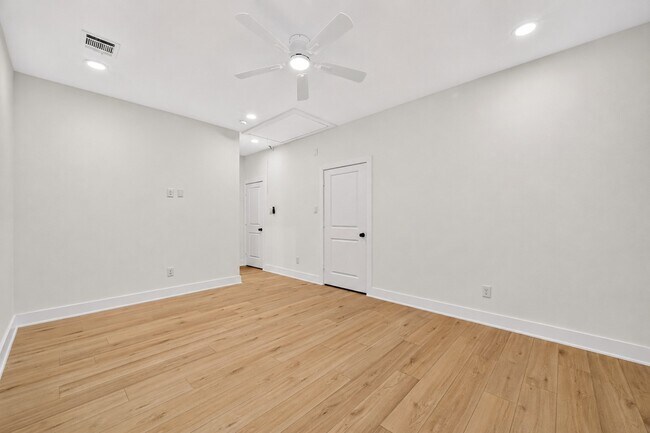 Building Photo - 7826 Beckley St