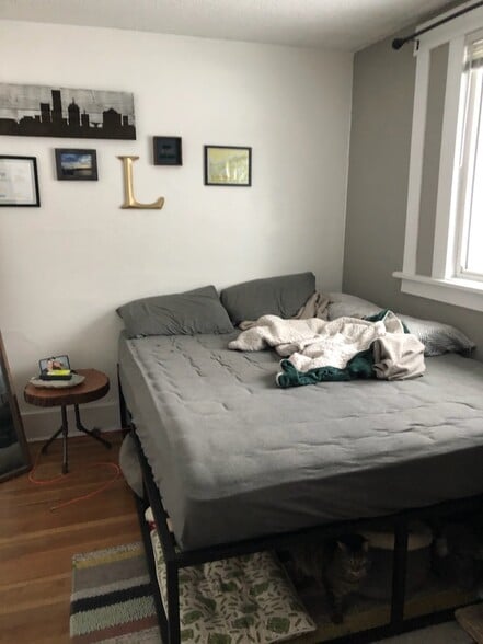 Bedroom size - 10 ft x 12 ft - 110 Glenwood Ave