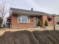 Building Photo - 705 Fallon Ave