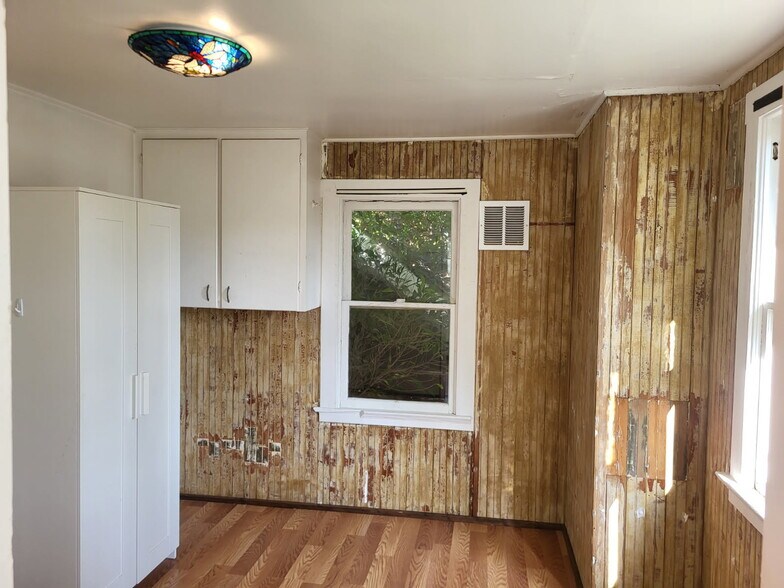 Building Photo - 49 Dudley Ave