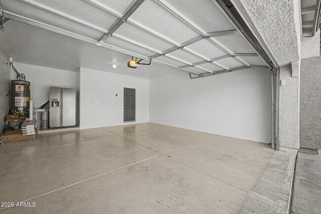 Building Photo - 7062 W Andrew Ln