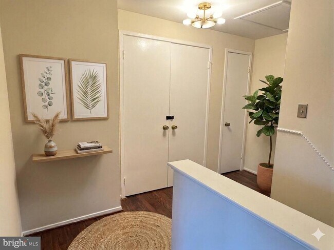 Building Photo - 14423 Pebble Hill Ln