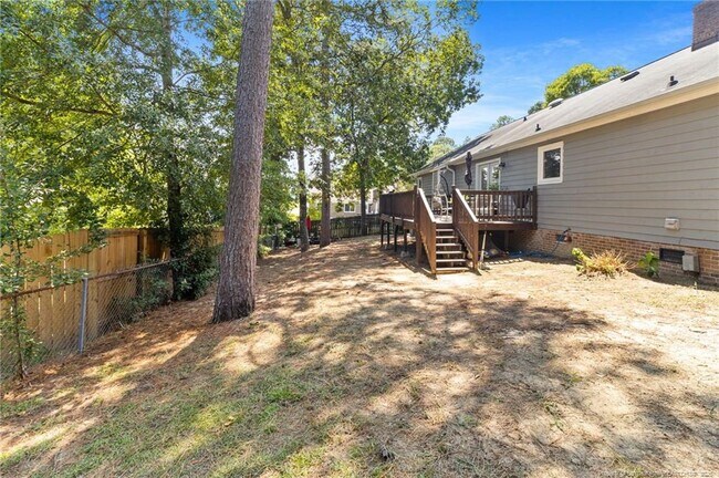 Building Photo - 6755 Brookshire St