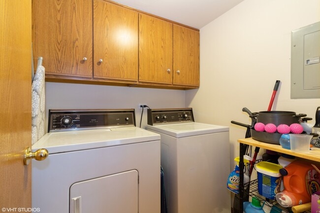 Building Photo - 4535 Rumsey Ave