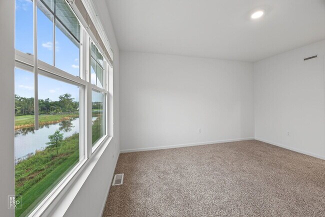 Building Photo - 2031 Sequoia Ave