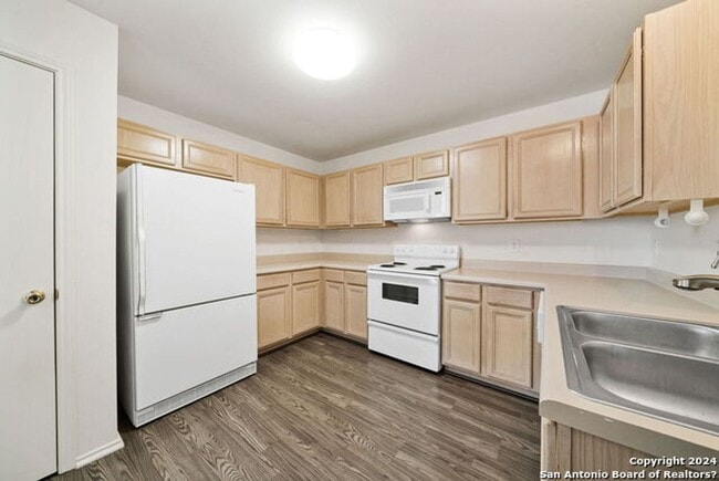Building Photo - 6018 Norse