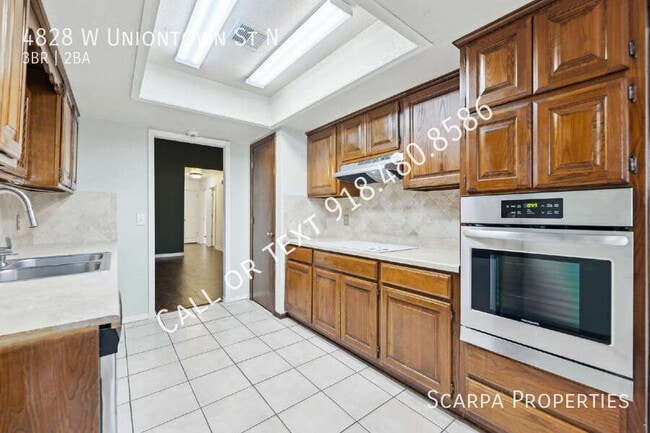 Building Photo - 4828 W Uniontown St