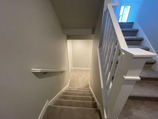 Building Photo - Beautiful house waiting JUST FOR YOU!!!!