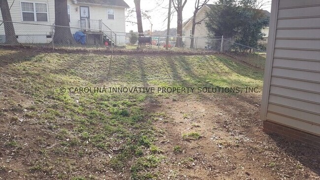 Building Photo - 1409 Tinnin Ave