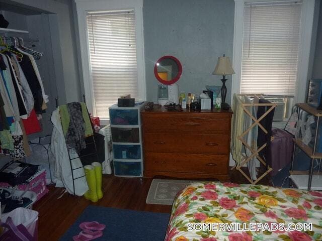 Building Photo - 243 Summer St