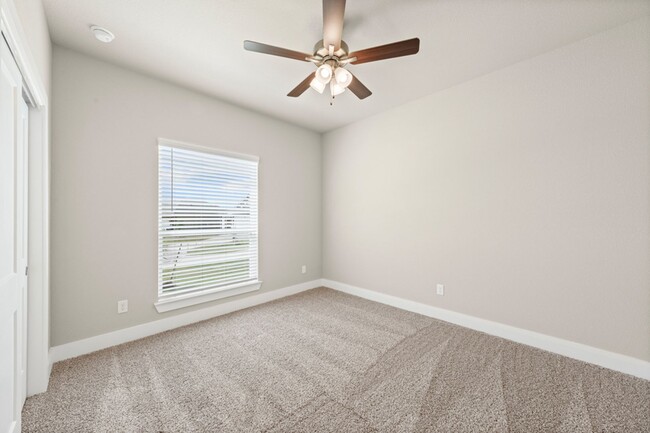 Building Photo - Modern Comfort Meets Style in Hartrick Ranch