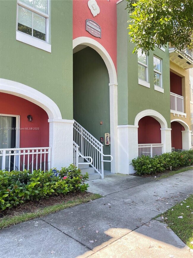 Primary Photo - 11202 NW 83rd St