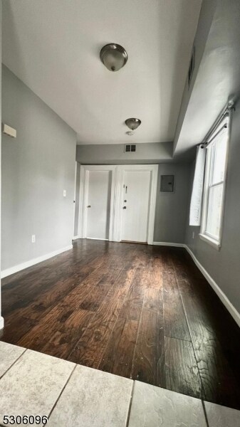 Building Photo - 923 Magnolia Ave