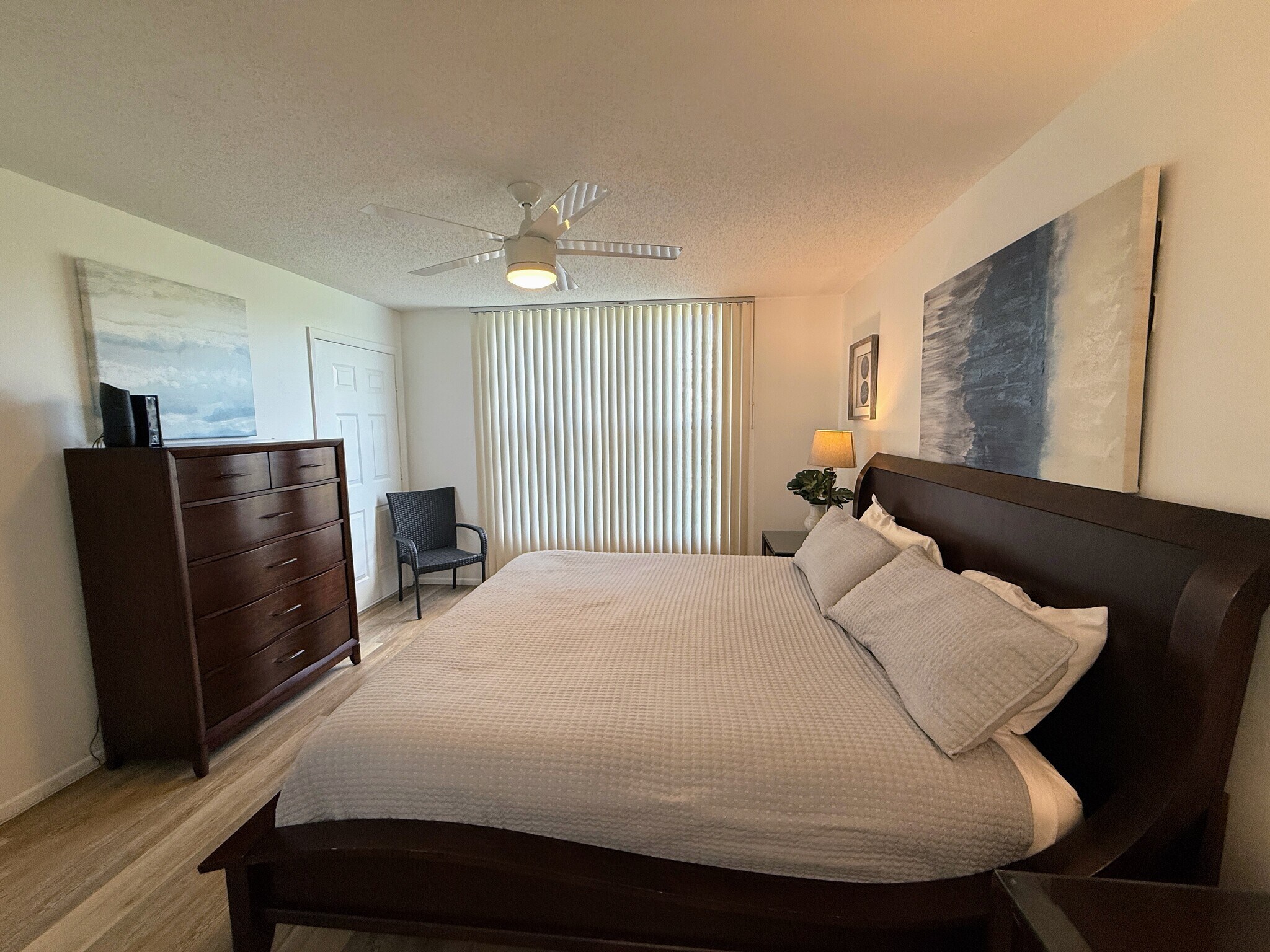 Primary Bedroom-King Bed - 4530 Pinebrook Cir