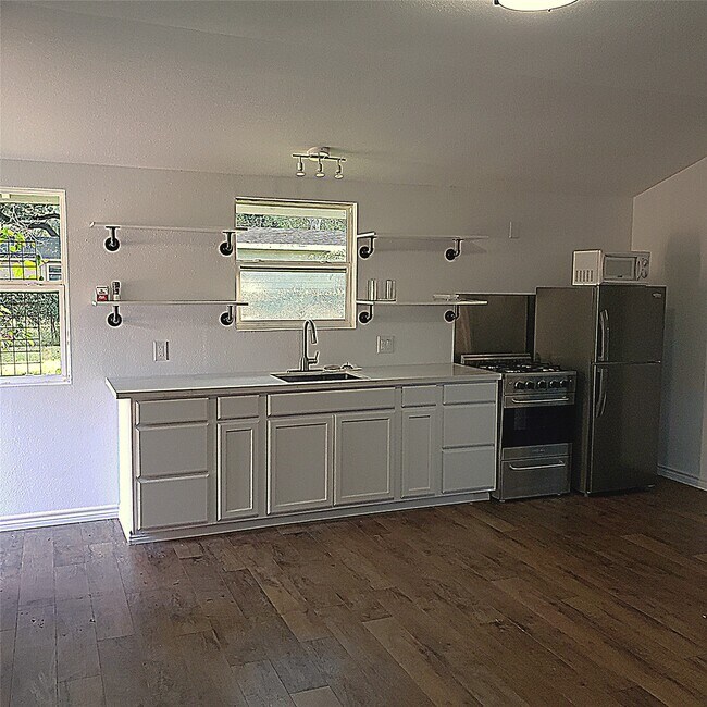 Building Photo - 510 S Belknap St