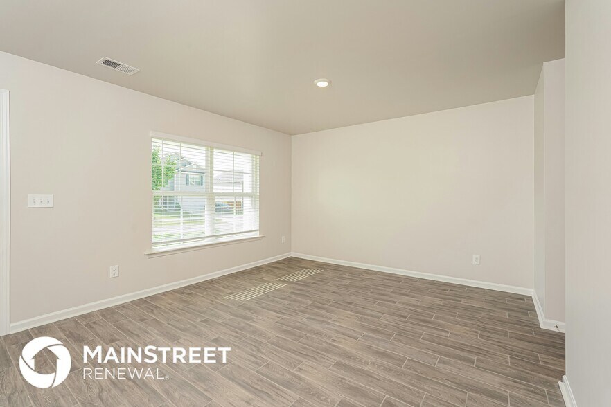 Building Photo - 315 Ovada Ave.