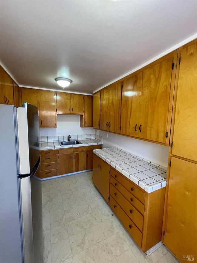 Building Photo - 226 E J St