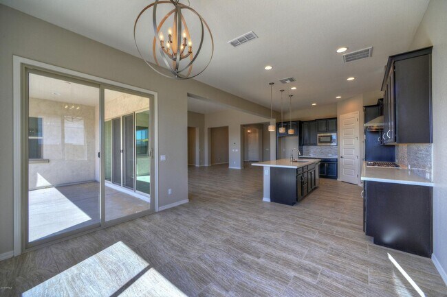 Building Photo - Gorgeous Single Level 4 bed 3 bath 3 car garage home at the Meadows community in Peoria