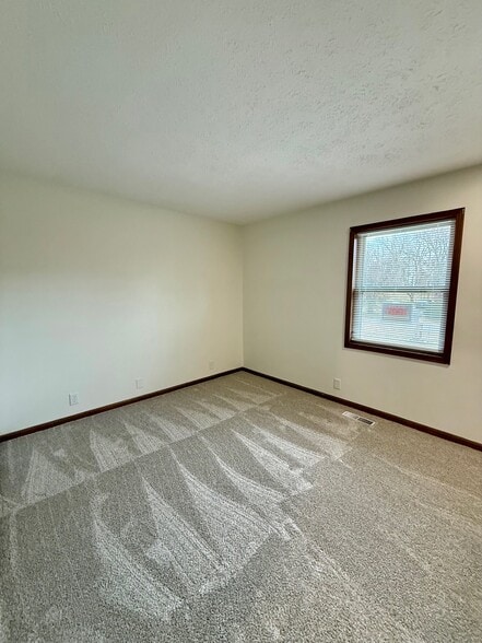 Bedroom 2 - 110 Elleta Ave