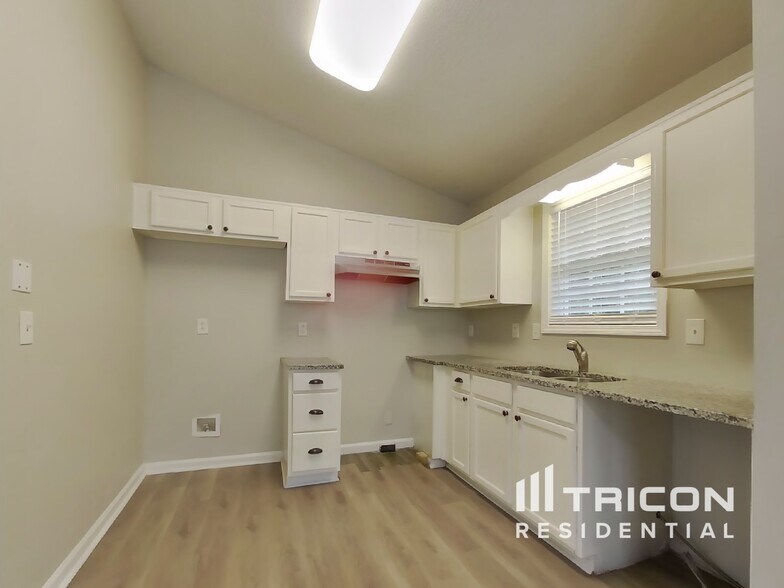 Building Photo - 209 Remington Ct