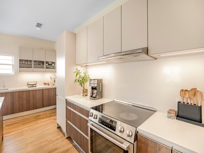 Building Photo - 210 Veracruz Dr