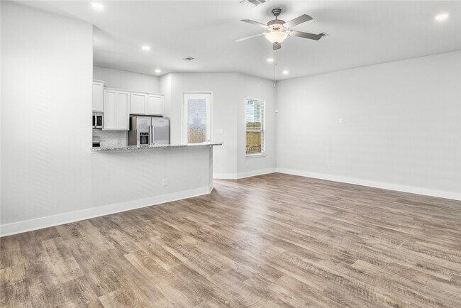 Building Photo - 4426 Ibiza Ln