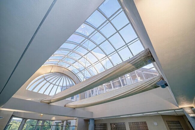 Building Photo - 3308 Parliament Cove