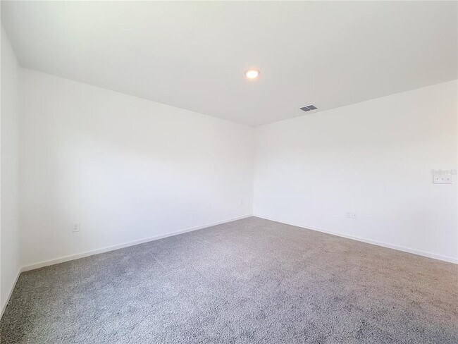 Building Photo - 770 Lake Dell Ave