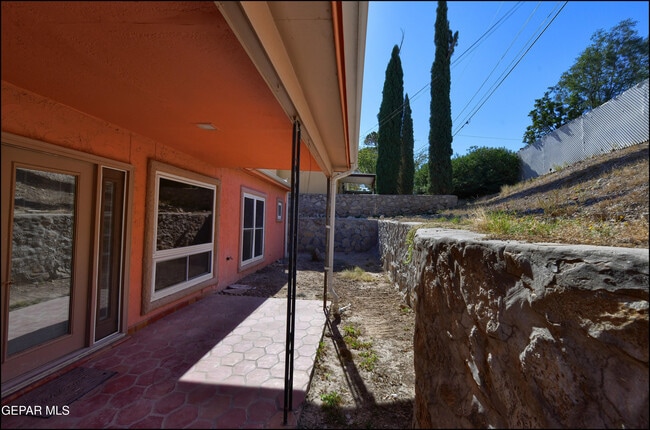 Building Photo - 3609 Okeefe Dr