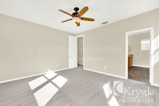 Building Photo - 8388 Bennington Ct