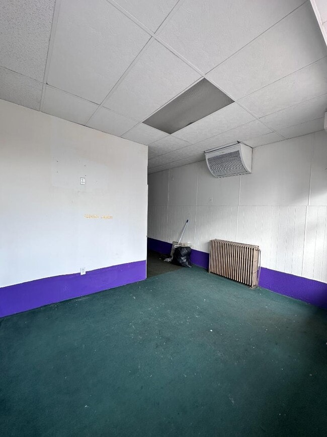 Building Photo - 113 W Main St