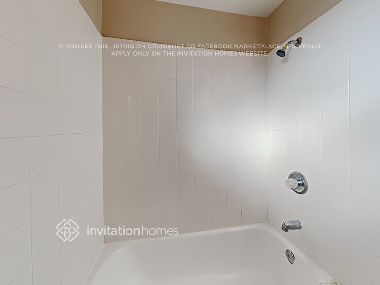 Building Photo - 2541 Anaheim Ct