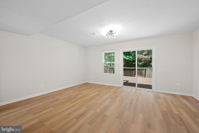 Building Photo - 6356 Ducketts Ln