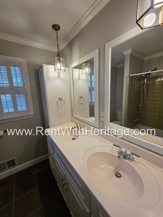 Building Photo - WOW! Fantastic 4Bedroom/ 2 Bath Ranch With All The Upgrades / Great Location / Popular Alexander ...