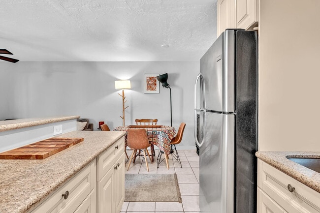 Building Photo - 1826 N Dixie Hwy