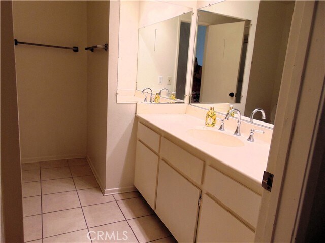 Building Photo - 880 Kimberly Ct