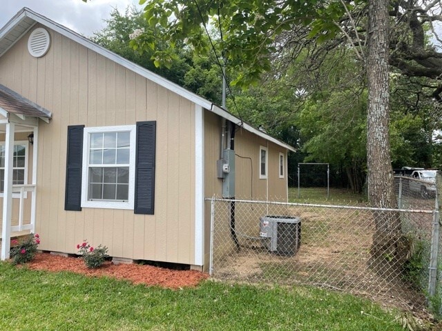 Building Photo - 2104 W Robbins St