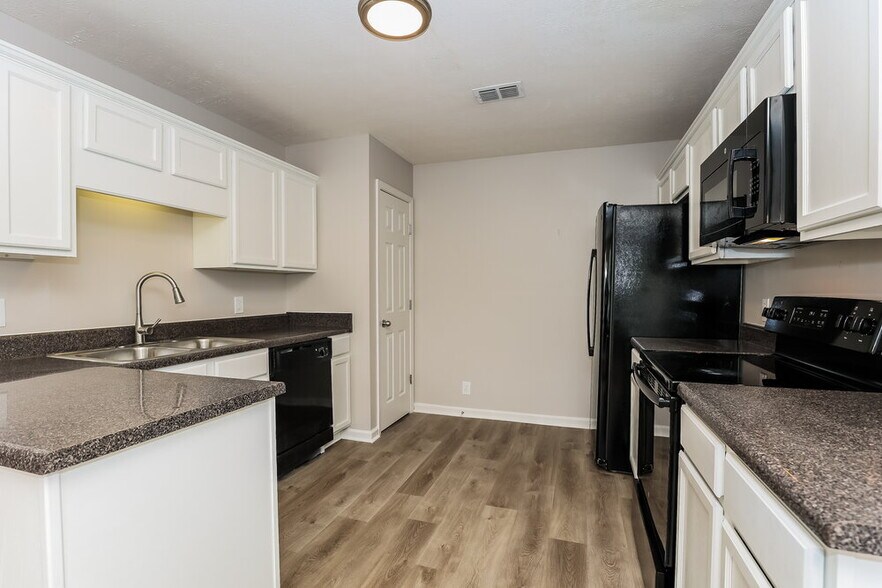 Building Photo - 1114 Sima Shabat Ct