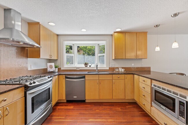 Building Photo - Stylish 3BR Beaverton Ranch w/ RV Parking & Hot Tub