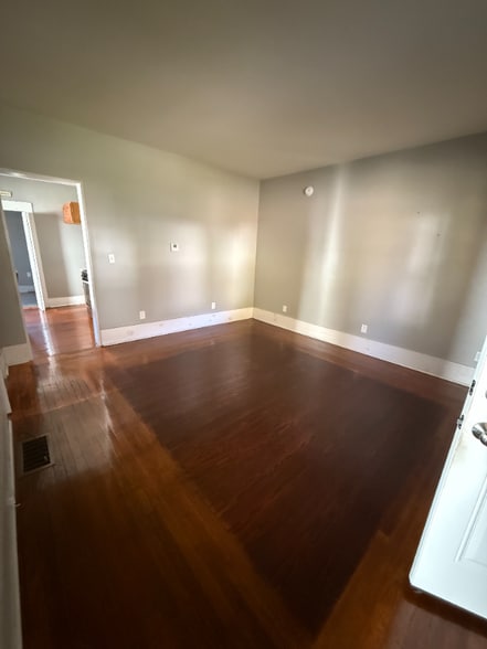 Building Photo - 48 South St