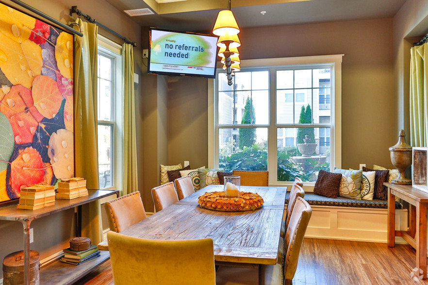 Clubhouse/Dining & Meeting Space - Fountains at Mooresville Town Square