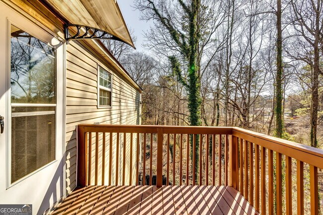 Building Photo - 2727 Manor Cove