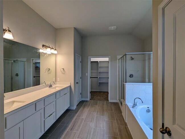 Building Photo - 408 Trailing Lantana Ln