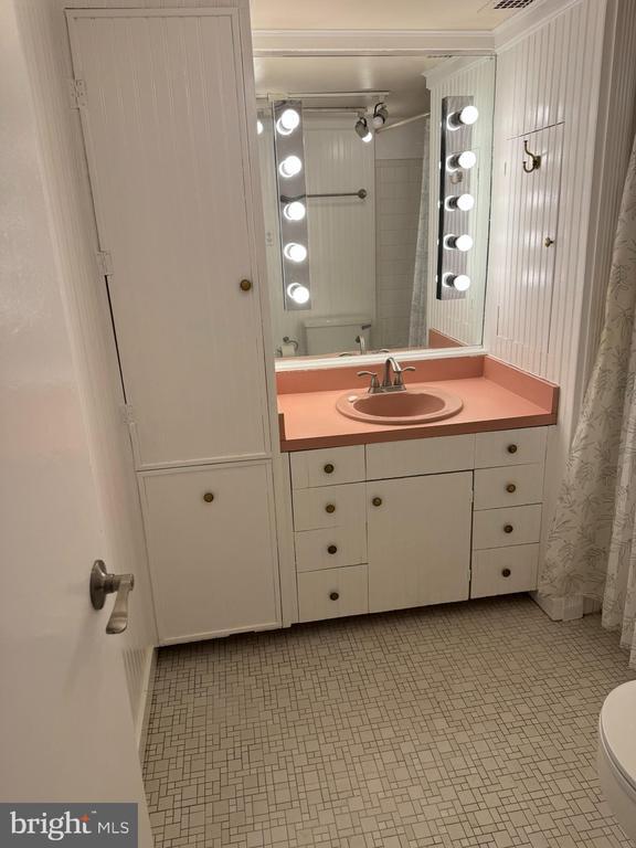 Building Photo - 2633 Fort Farnsworth Rd