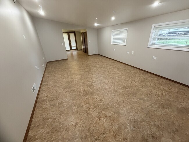 Building Photo - 12 Heiser Dr