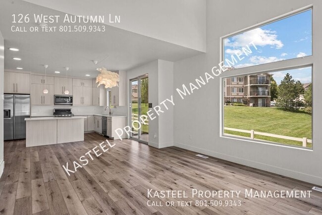 Building Photo - 126 W Autumn Ln