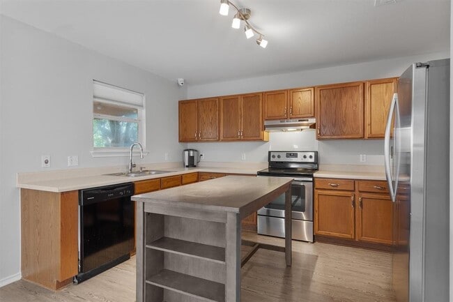 Building Photo - 3508 Sandy Brook Dr