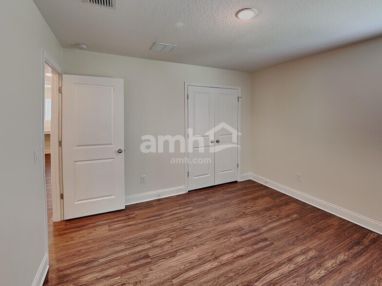 Building Photo - 6065 Little Blf Cir