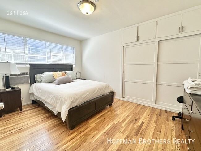 Building Photo - 404 N Palm Dr