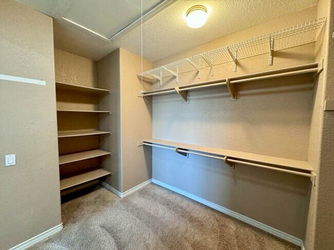 Building Photo - COMING SOON! Large Murrieta home available for LEASE!